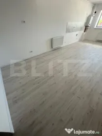 Apartament 2 camere + balcon, zona Tractorul