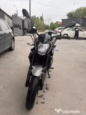 Motocicleta Benelli 