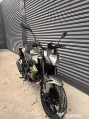 Motocicleta Benelli 