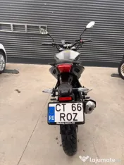 Motocicleta Benelli 