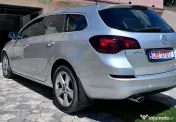 Opel Astra 2011 