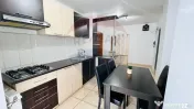 Apartament cu 3 camere de închiriat în zona Decebal 