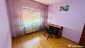 Apartament cu 3 camere de închiriat în zona Decebal 
