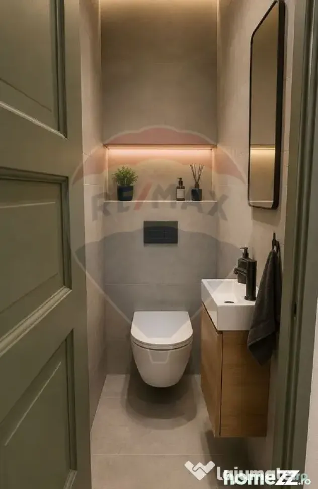 Apartament 2 camere | Central Cavnic | Necesită Renovare