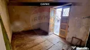 Apartament 2 camere | Central Cavnic | Necesită Renovare 