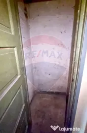 Apartament 2 camere | Central Cavnic | Necesită Renovare 