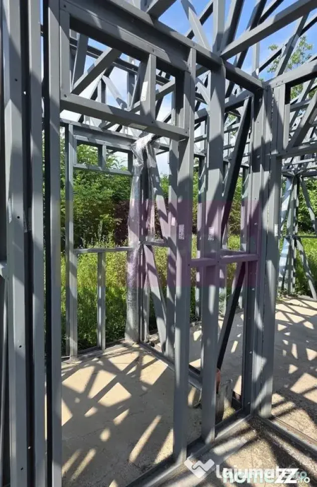 Casa pe structura metalica si teren de 757 mp de vanzare ...