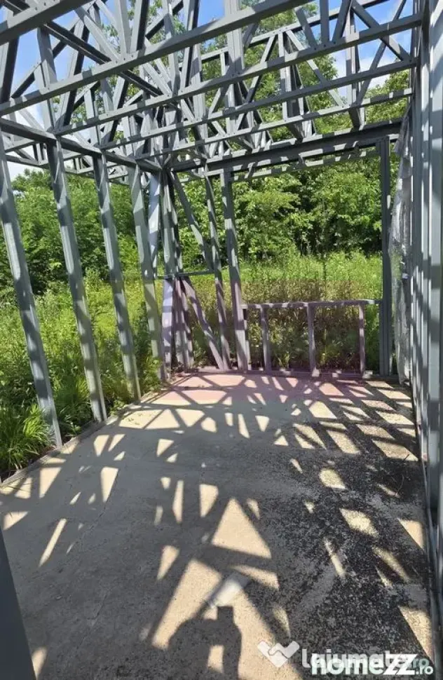 Casa pe structura metalica si teren de 757 mp de vanzare ...