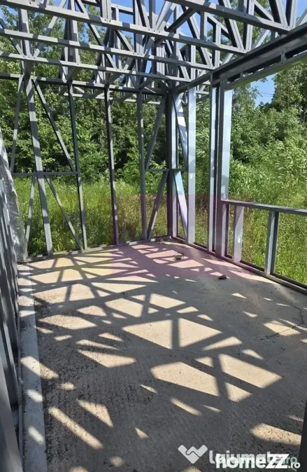 Casa pe structura metalica si teren de 757 mp de vanzare ...