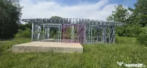 Casa pe structura metalica si teren de 757 mp de vanzare ...