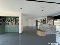 Spațiu comercial premium, cu vitrină spectaculoasă și vi 