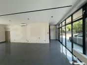 Spațiu comercial premium, cu vitrină spectaculoasă și vi 