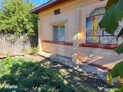 Casă cu gospodărie, livadă și grădină – Costeștii d 