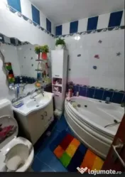 Apartament 3 camere Mihail Sebastian- Razoare. 