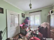 Casă cu teren generos de 1.100 mp, de vânzare în carti... 