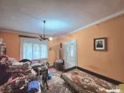 Casă cu teren generos de 1.100 mp, de vânzare în carti... 
