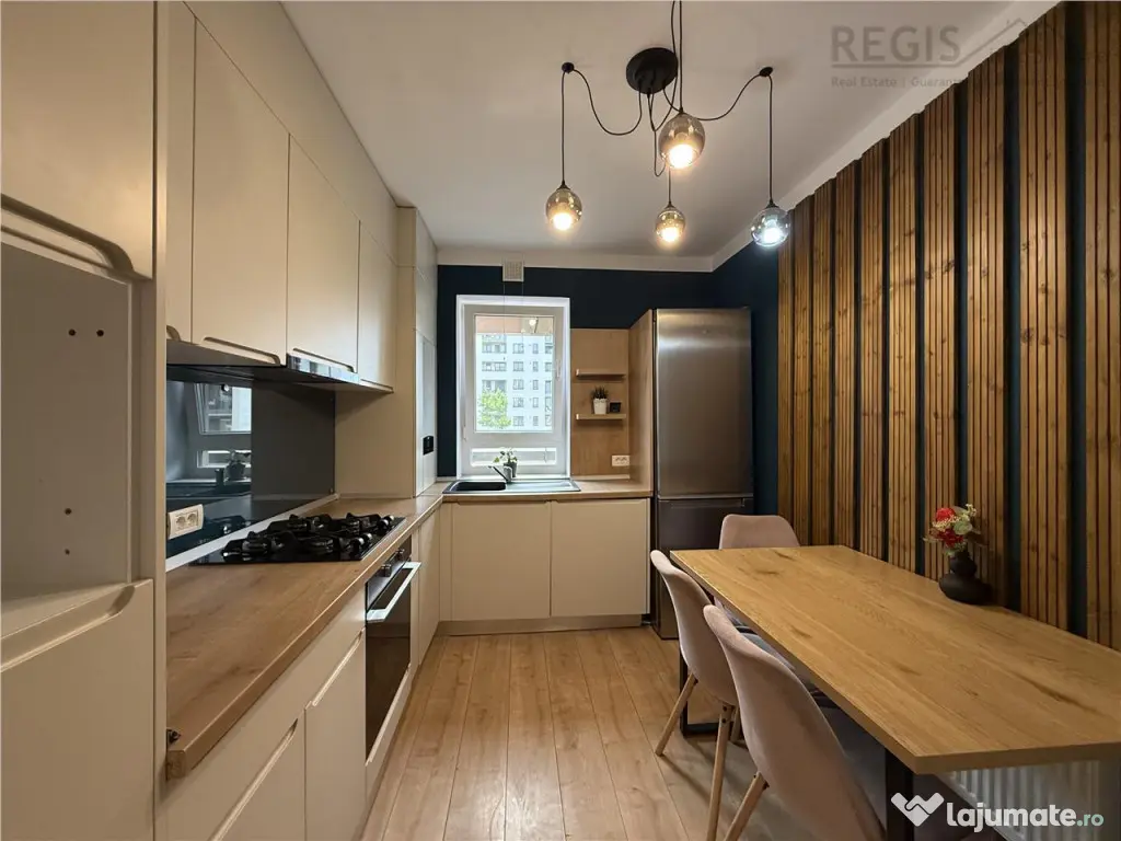 Apartament doua camere Pietonal Coresi Avantgarden ( Kasper