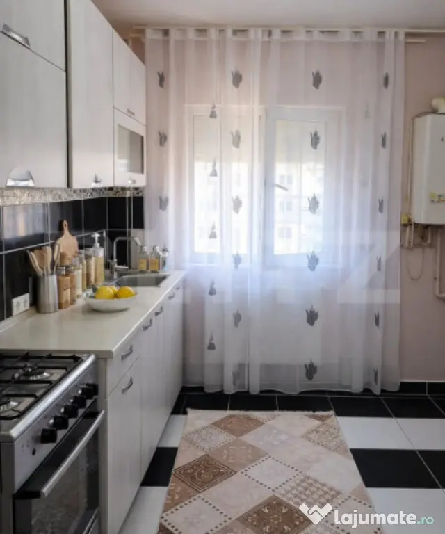 Apartament cu 2 camere, decomandat, 56 mp, renovat, Micro 2