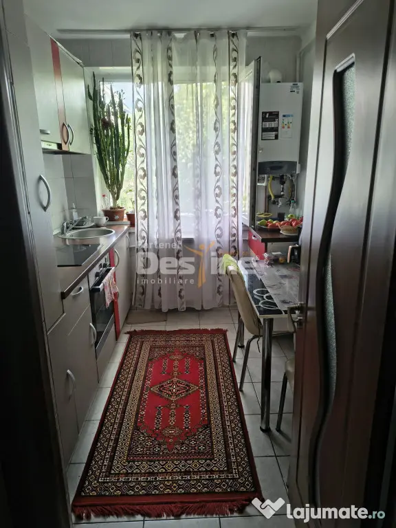 Apartament 2 camere zona linistita etaj intermediar
