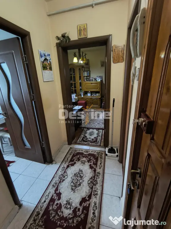 Apartament 2 camere zona linistita etaj intermediar