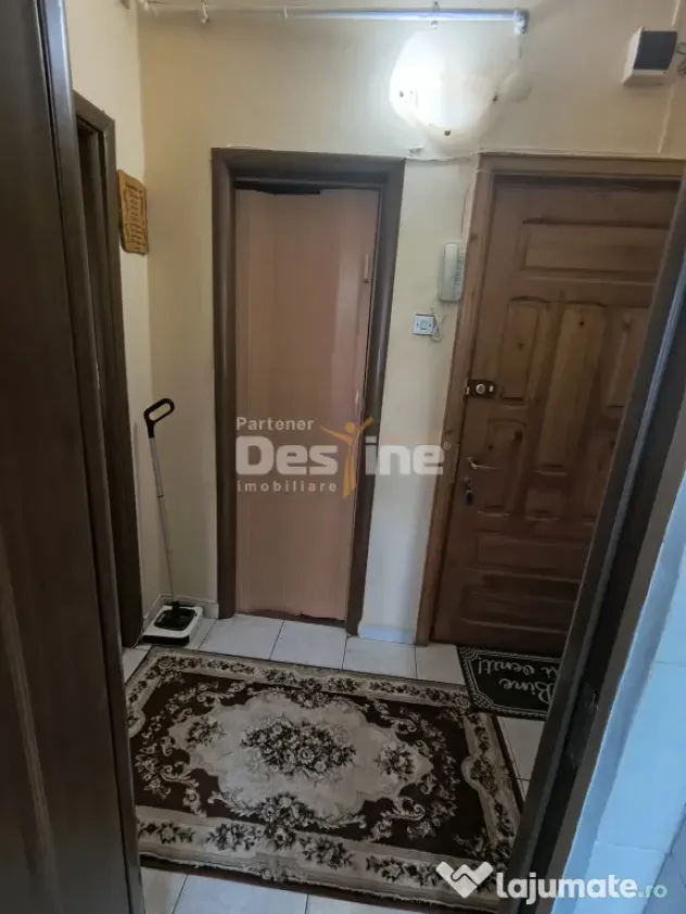 Apartament 2 camere zona linistita etaj intermediar