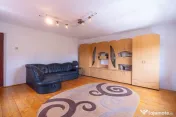 Casa 5 camere - teren 688 mp - Parneava - COMISION 0
