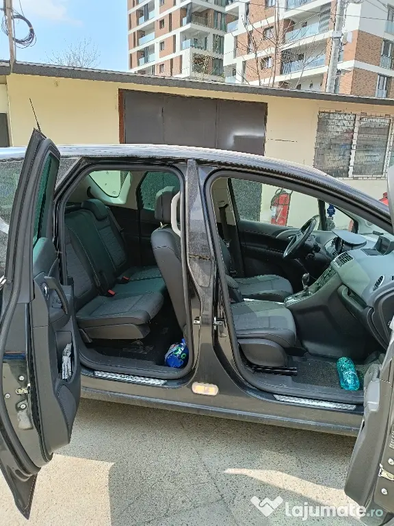 Vând Opel meriva