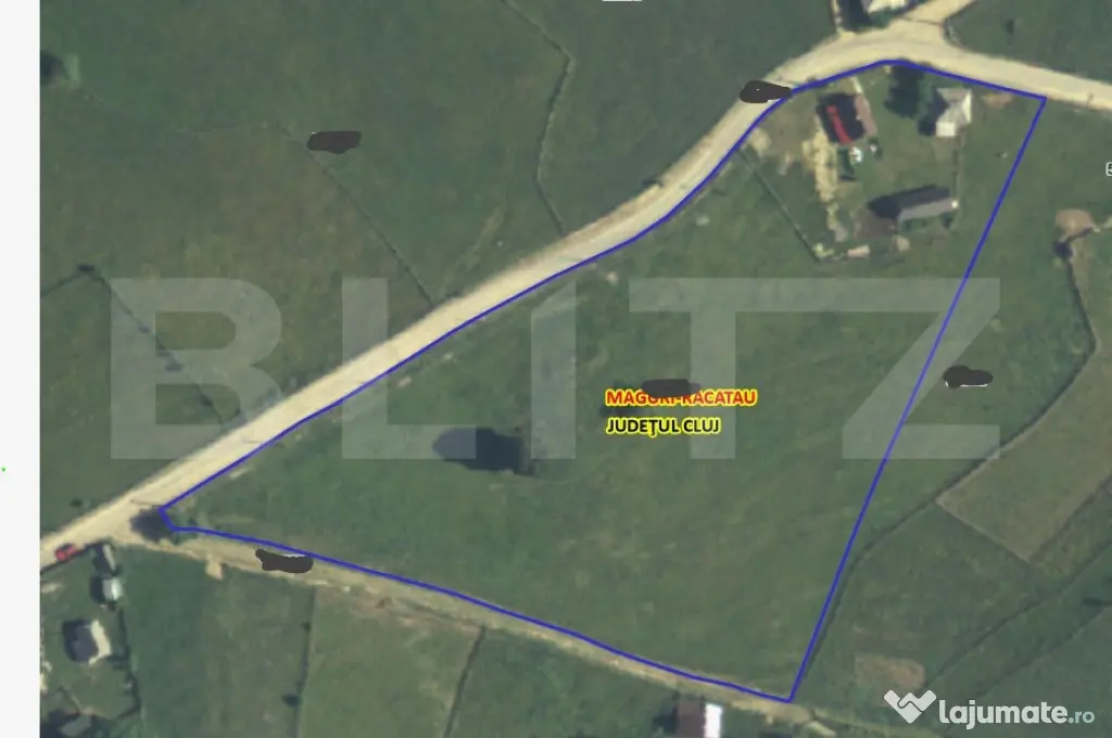 Teren 10.000 mp, cu 2 case, de vacanta, zona Măguri-Răcăt