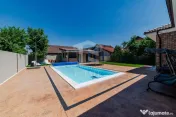 Casa pe parter premium cu piscina in Chisoda independenta...
