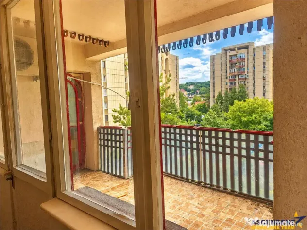 Apartament 3 camere, 90 mp, Centrul Civic Brasov, potential