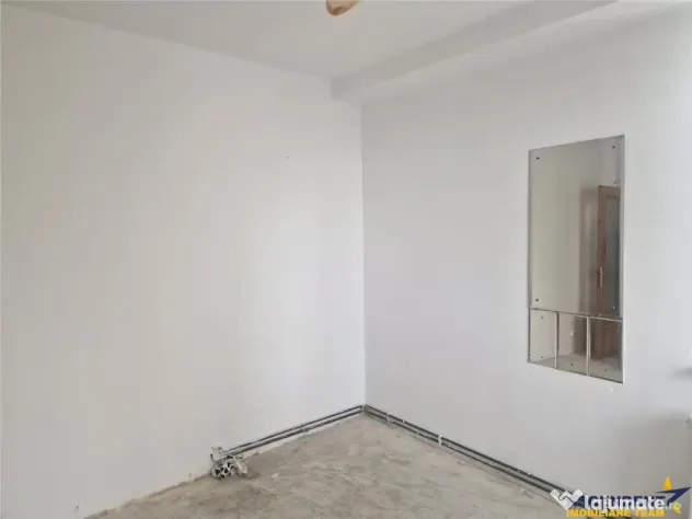 Apartament 3 camere, 90 mp, Centrul Civic Brasov, potential