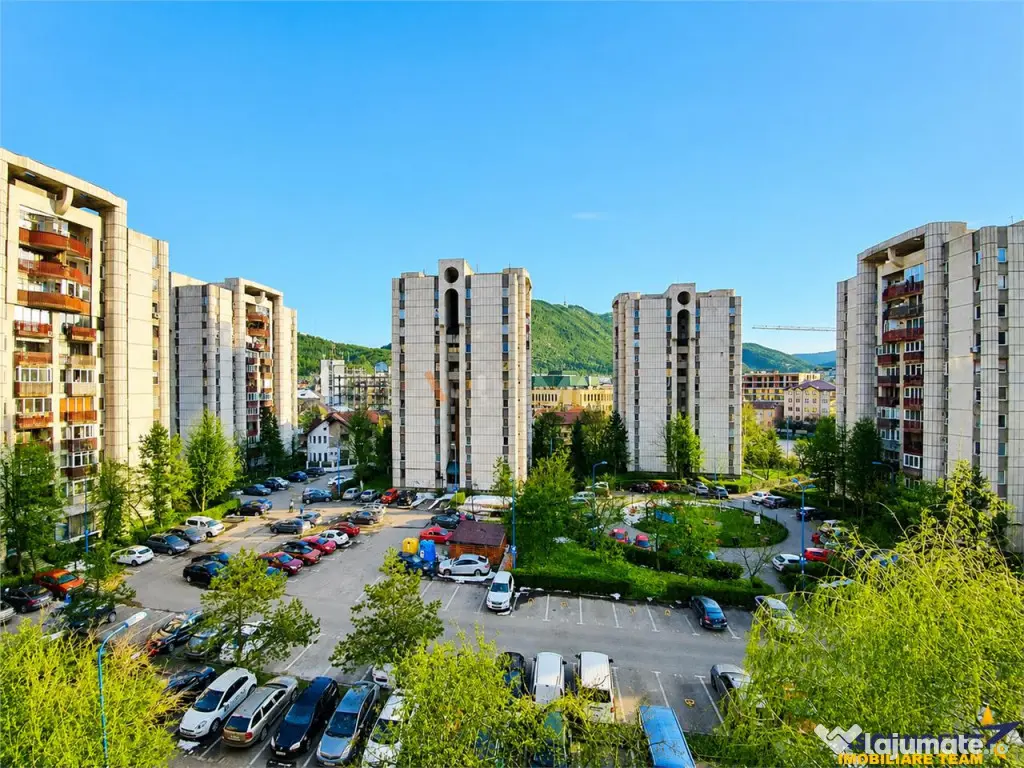 Apartament 3 camere, 90 mp, Centrul Civic Brasov, potential