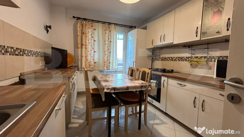 Apartament cu 4 camere cu dublă orientare, 83 mp utili, Rog