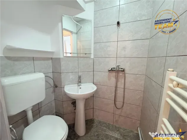 FILM! Garsoniera cocheta la etajul 1, complet renovata si ga