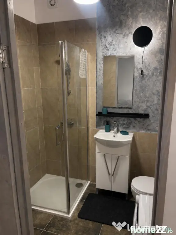 Garsonieră de închiriat – 37 mp, complet utilată, zona