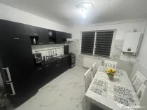 Apartament cu 3 camere central