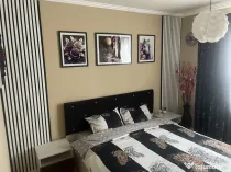 Apartament cu 3 camere, 2 băi, 2 balcoane, central