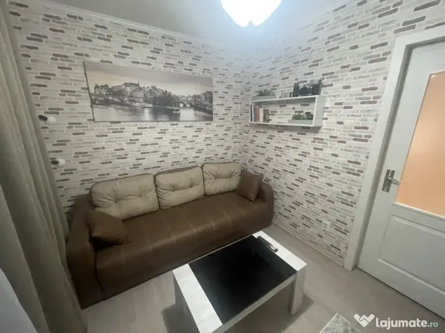 Apartament cu 3 camere