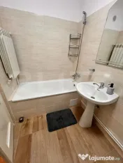 De închiriat apartament 3 camere – Zona Poliție, Hunedoa