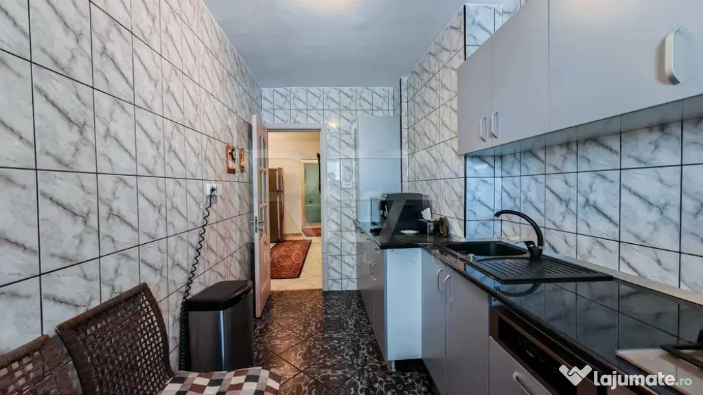 3 camere Baba Novac decomandat, et. 5, an 1981, metrou, 73 m