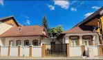 Cas#259; 4 camere curte individuala | Brasovul Vechi, Zona