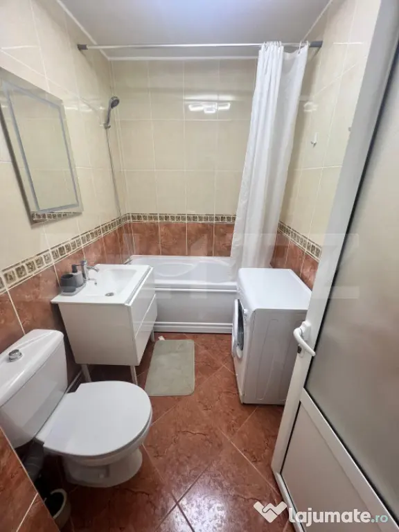 Apartament cu 1 cameră, 42 mp, decomandat, AC, parcare– Z