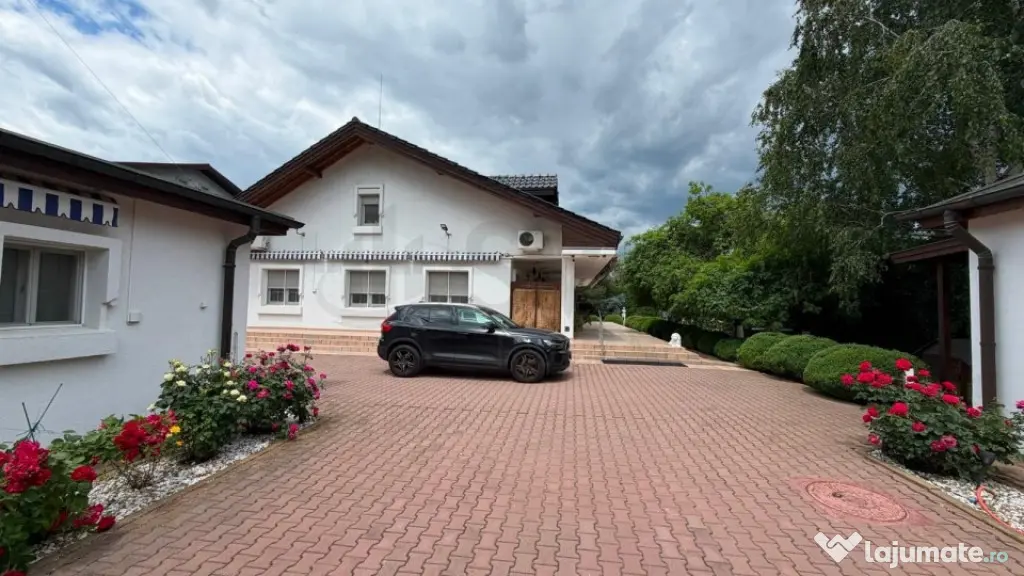 Casa deosebita teren 2800 mp cu piscina Otopeni Ferme