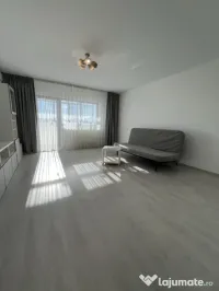 Vând apartament 3 camere 100 mp 