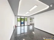 Spatiu comercial premium Coresi, 70 mp, vitrine stradale, 3 