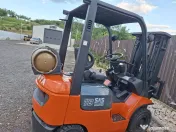 Stivuitor Toyota GPL, 2 t / 4 metri, translație laterala, triplex, anvelope noi 
