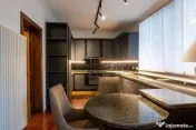 Vilă spațioasă cu 5 camere, mobilată lux, Strada Paris