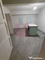 Basarabia spatiu comercial stradal