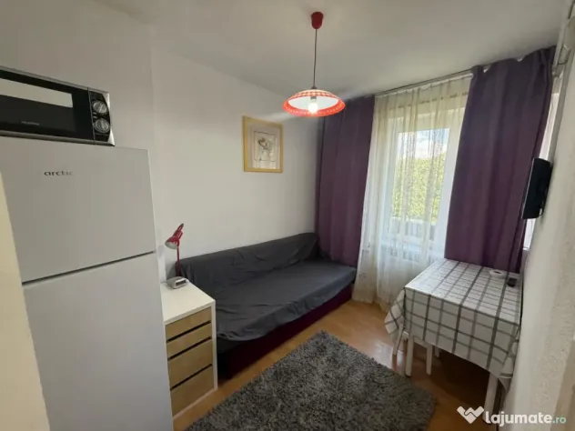 Garsonieră decomandată, 30 mp, ultracentrală, lângă Pri