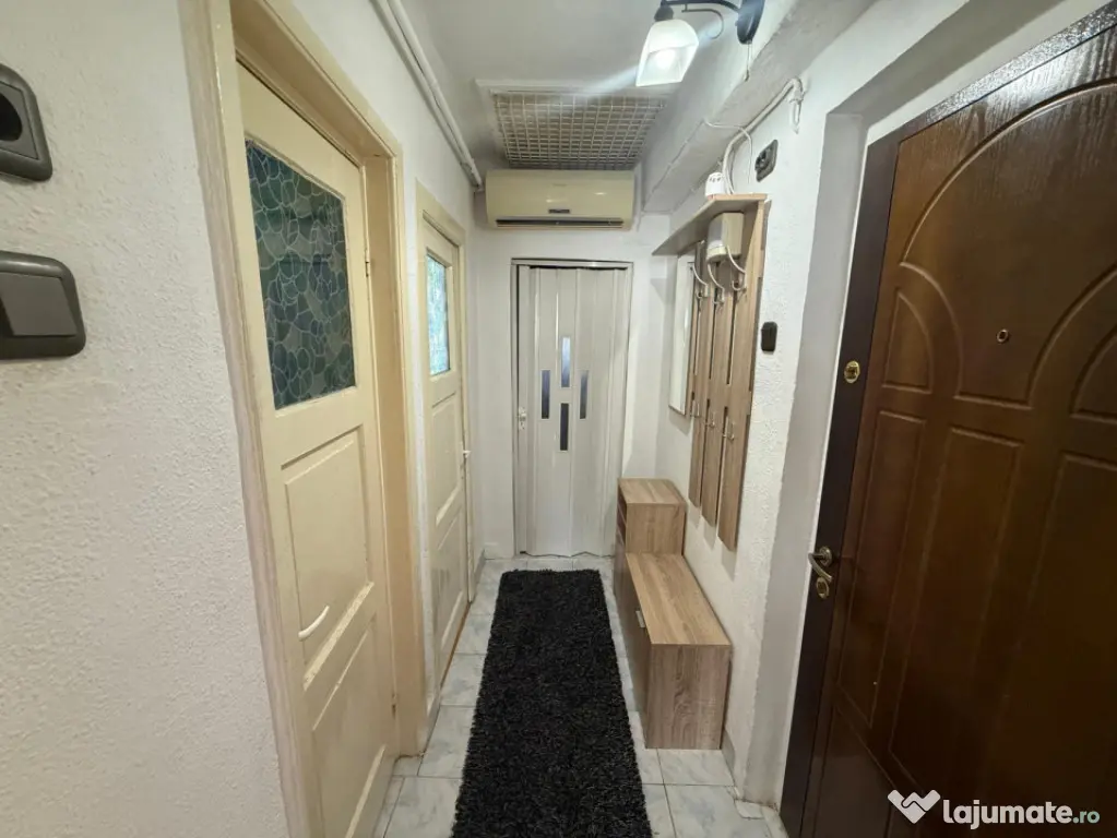 Garsonieră decomandată, 30 mp, ultracentrală, lângă Pri
